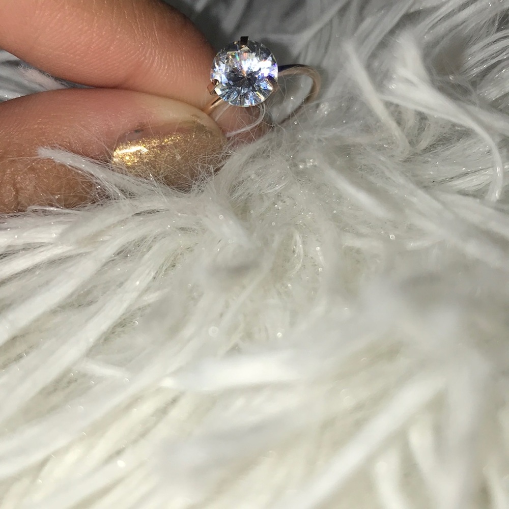 Ring - Picture 5 of 8